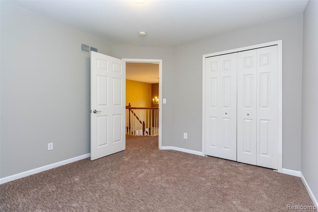 878 Dakota, Rochester Hills, MI 48307 — Photo 35