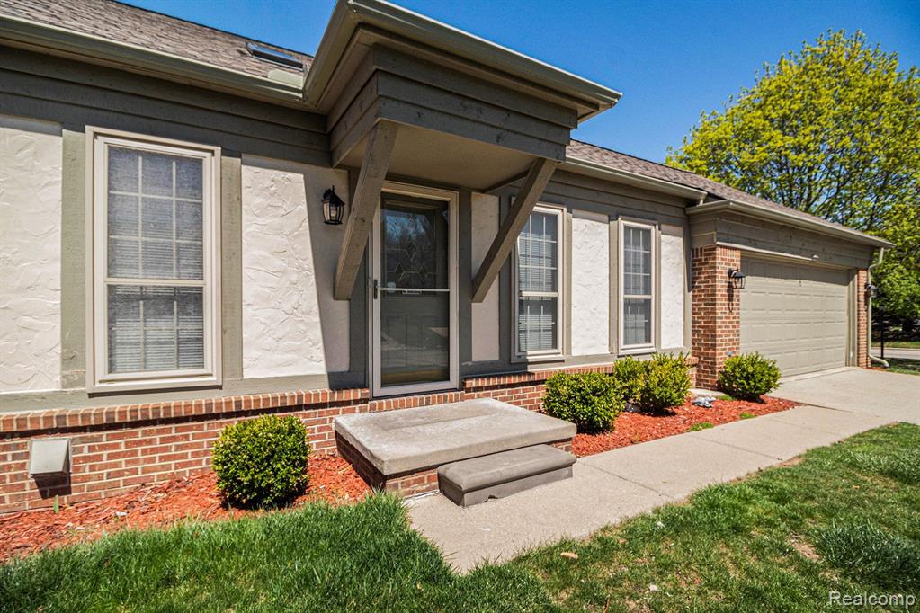 2038 Otter Pond Lane, Canton, MI 48188 — Photo 3
