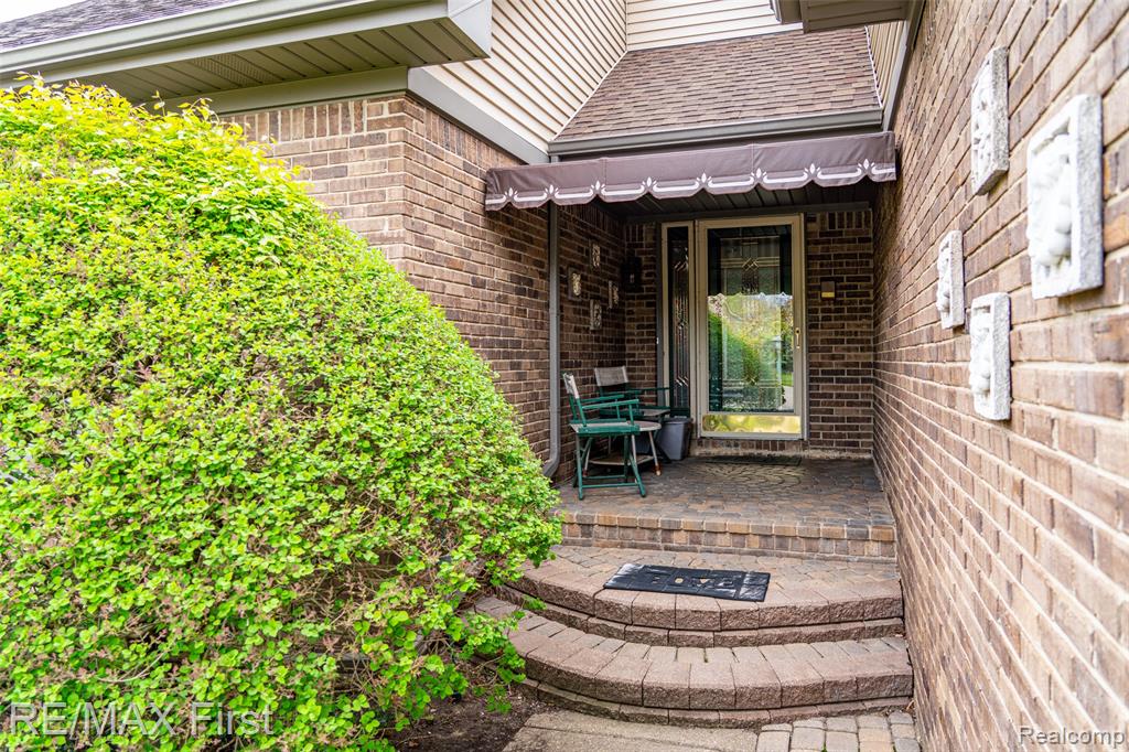 47799 Farmbrook Court, Chesterfield, MI — Photo 12