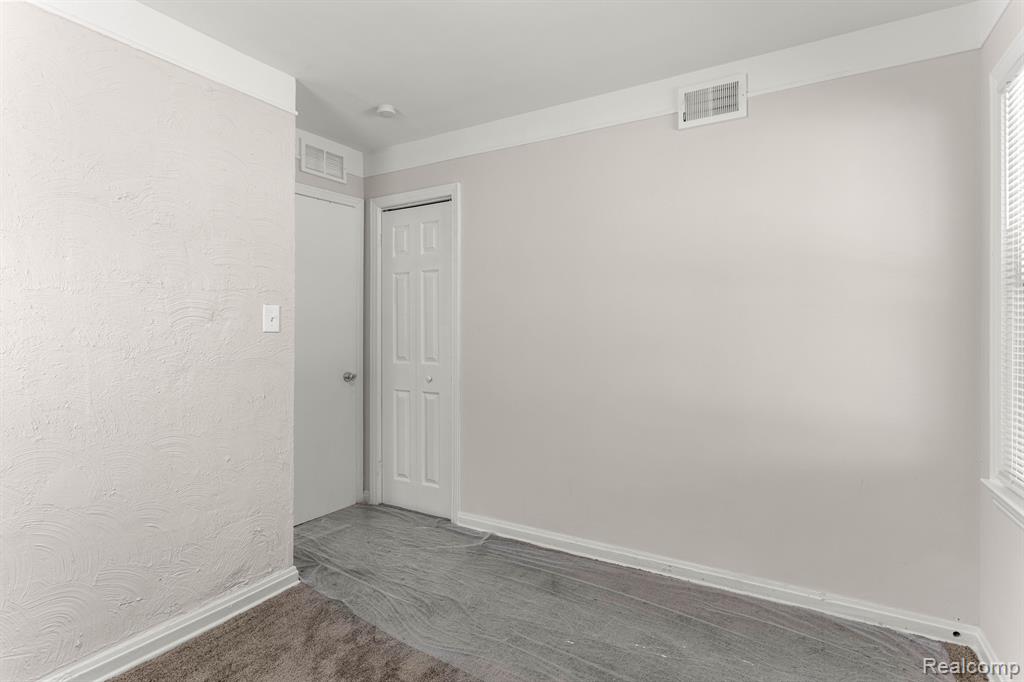4920 WEDDELL Street, Dearborn Heights, MI 48125 — Photo 18