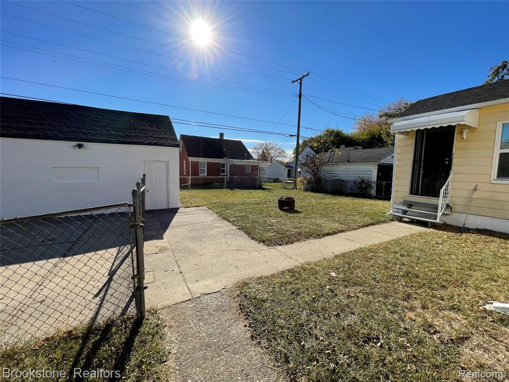 8144 Jewett Avenue, Warren, MI 48089 — Photo 14