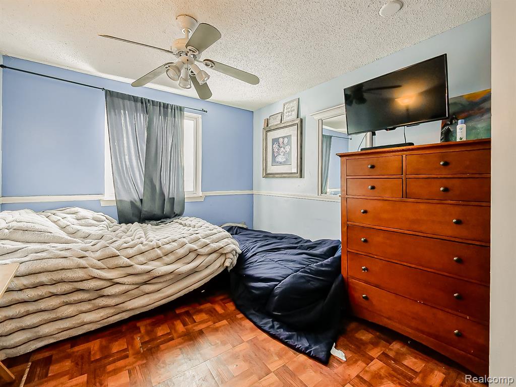 819 Woodingham Avenue, Waterford, MI 48328 — Photo 15