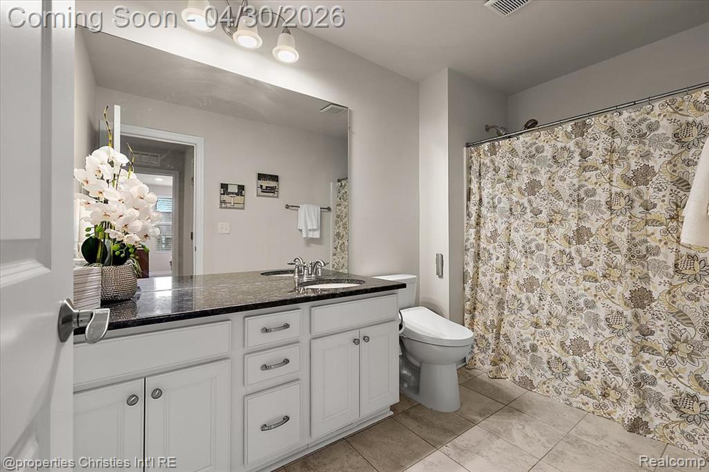 31035 Tremont Lane, Franklin, MI 48025 — Photo 37