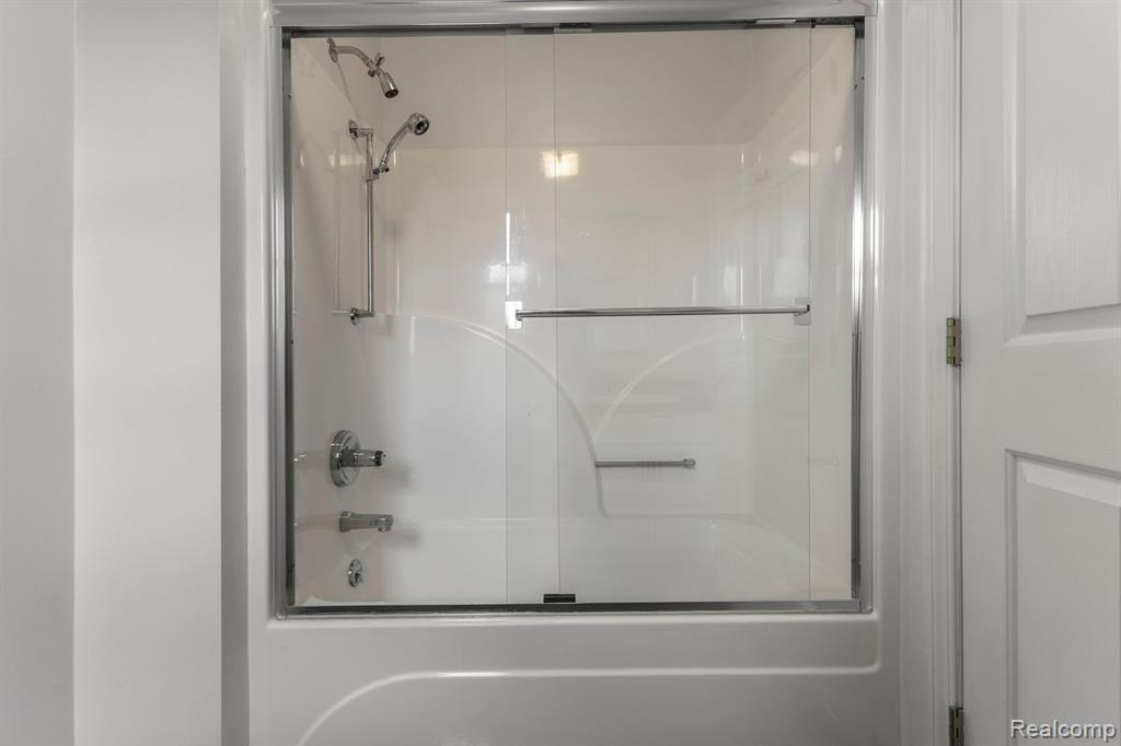 6555 WARREN Road, Ann Arbor, MI 48105 — Photo 53