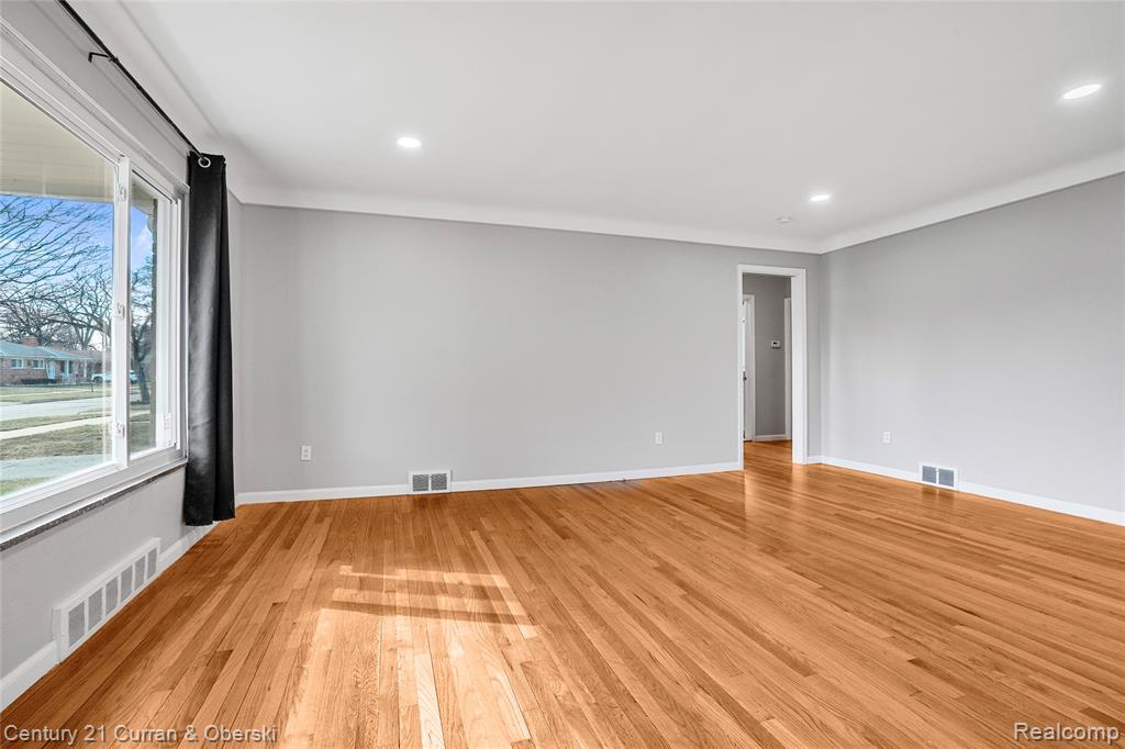 9335 Louis Street, Redford, MI 48239 — Photo 2