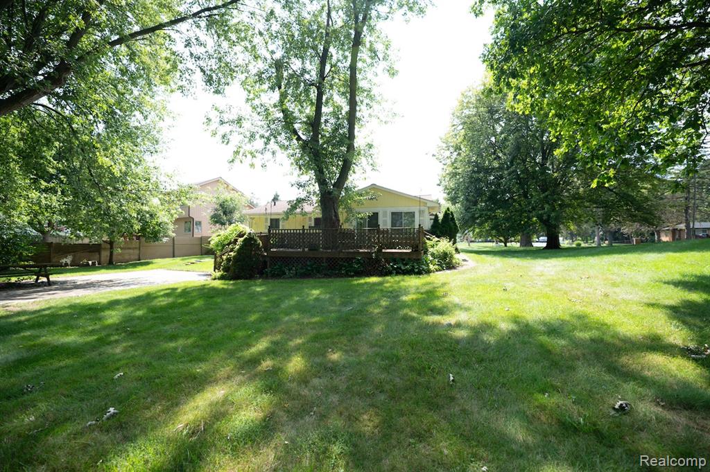 880 Bay Street, Pontiac, MI 48342 — Photo 11