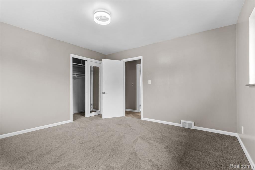 19335 Chapel Street, Detroit, MI 48219 — Photo 11