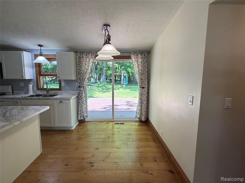 8427 Carols Drive, Brighton, MI 48114 — Photo 5