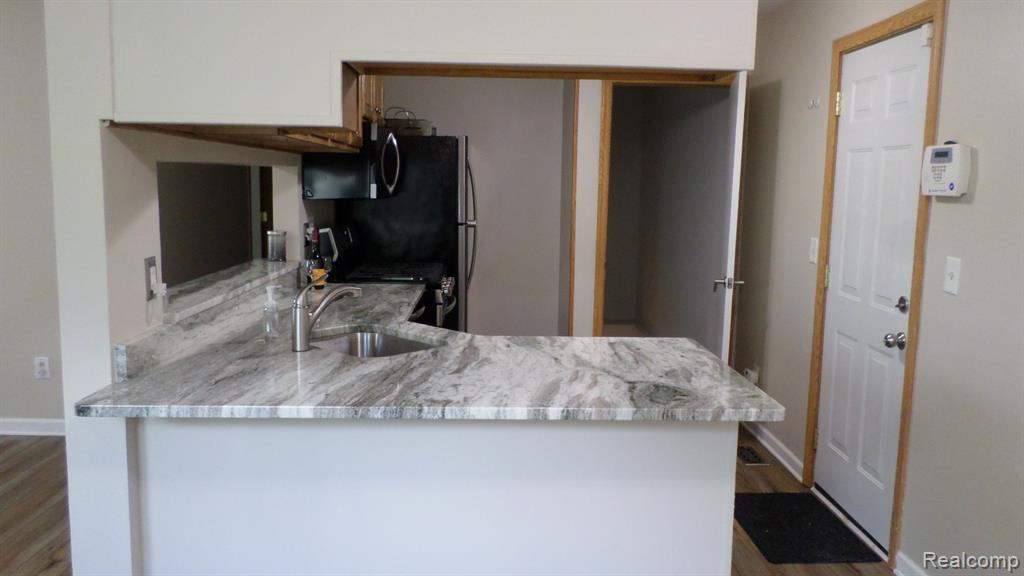 33612 Bayview Drive, New Baltimore, MI 48047 — Photo 22