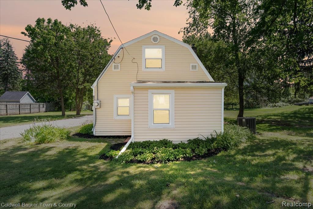 833 Hein Avenue, Lansing, MI 48911 — front exterior