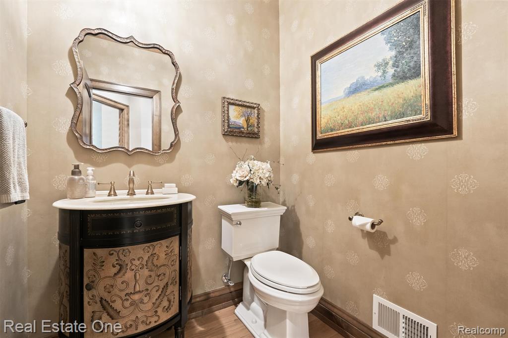 7181 Hillside Drive, Clarkston, MI — Photo 37