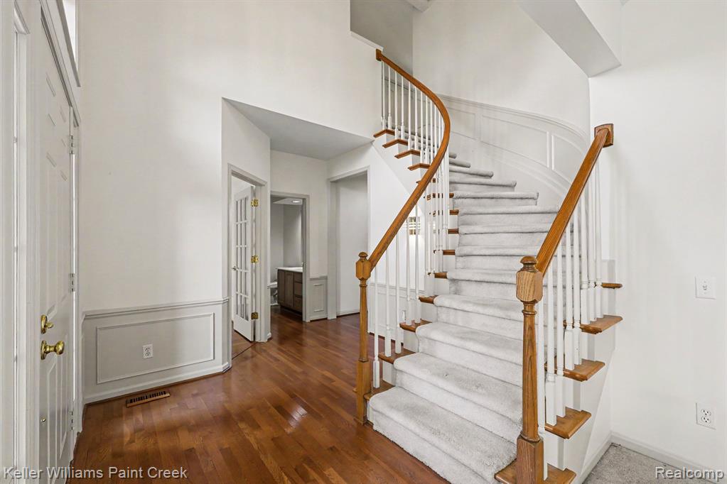 1432 Oakmont Court, Lake Orion, MI 48362 — Photo 3