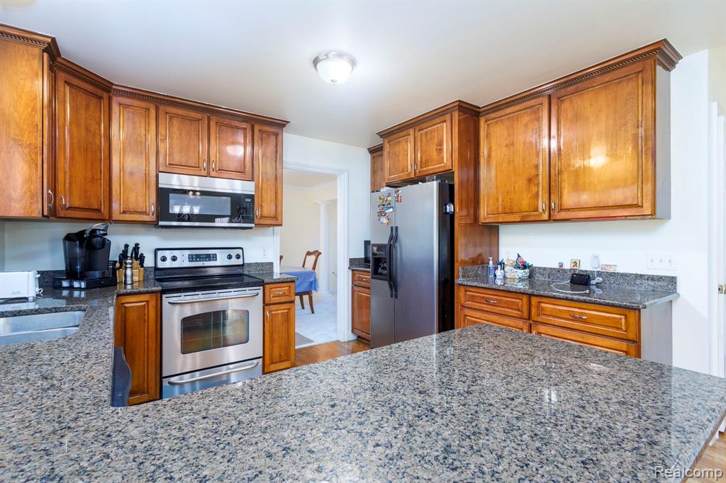 461 Tanner Drive, Troy, MI 48085 — Photo 13