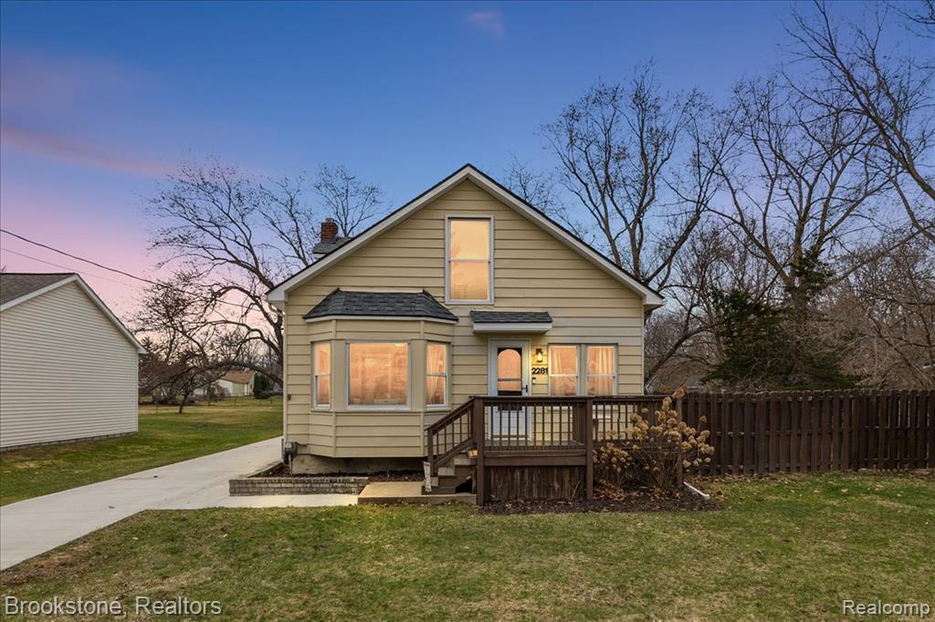 2281 Dexter Road, Auburn Hills, MI 48326 — front exterior