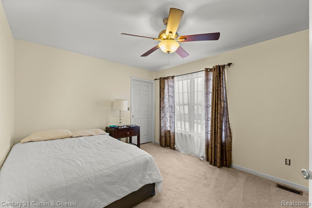13765 COUNTRY WALK Boulevard, Belleville, MI 48111 — Photo 16