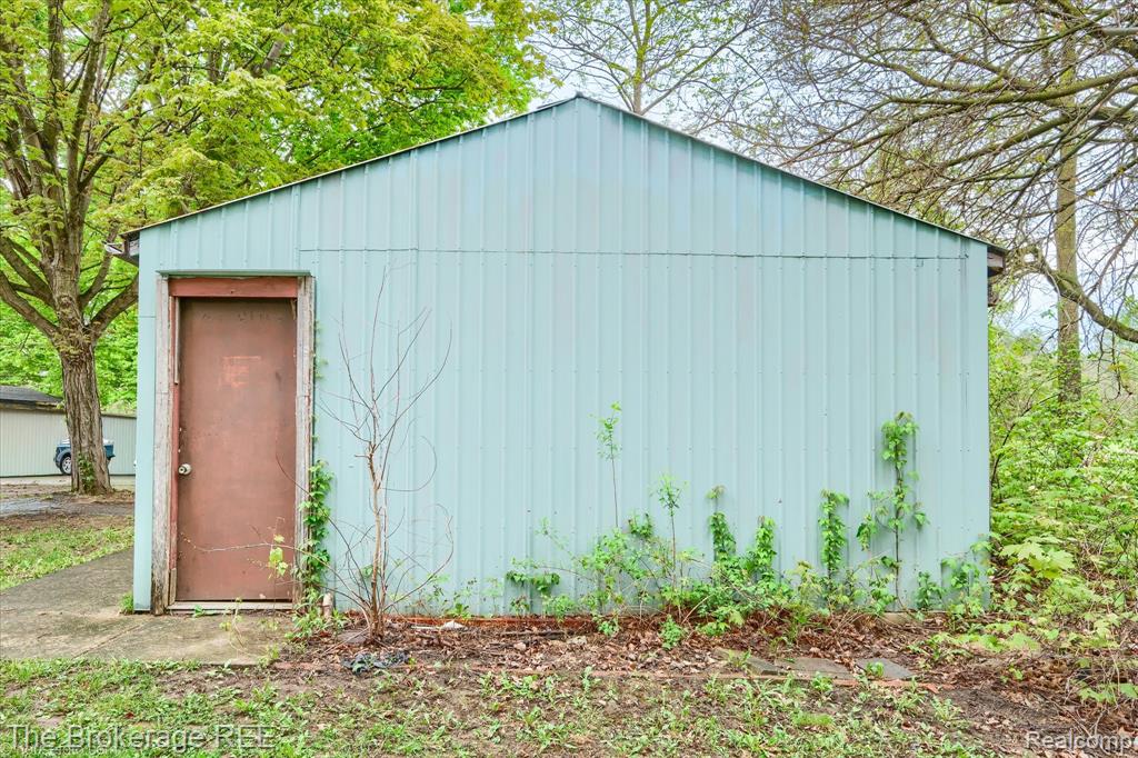 5042 Cook Road, Swartz Creek, MI 48473 — Photo 5