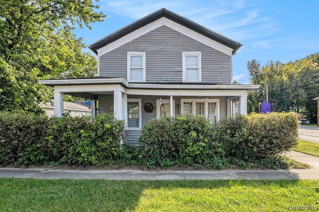102 W MAPLE Street, Byron, MI 48418 — Photo 2