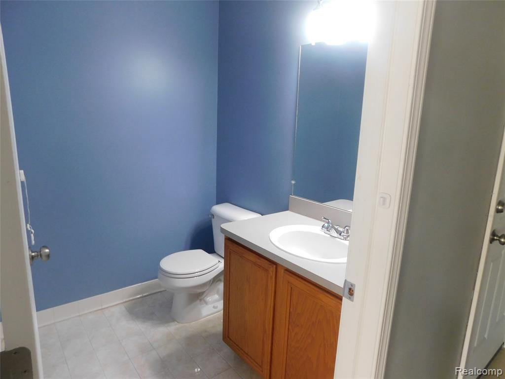 52025 HICKORY Drive, Chesterfield, MI 48047 — Photo 38