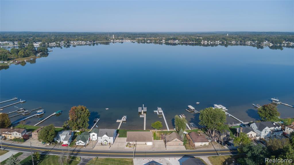 443 E Shore Drive, Whitmore Lake, MI 48189 — Photo 3