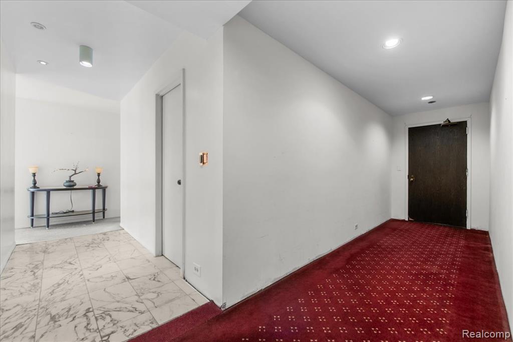 5000 Town Center, 3303-3304, Southfield, MI 48075 — Photo 33