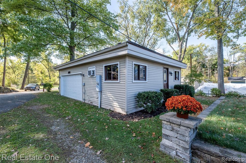 782 Appalachi Street, Commerce Twp, MI 48390 — Photo 47