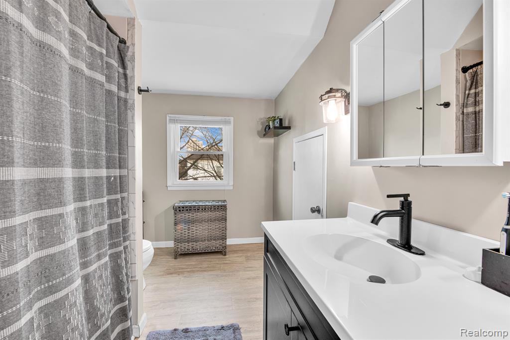 81 CROCKER Boulevard, Mount Clemens, MI 48043 — Photo 21