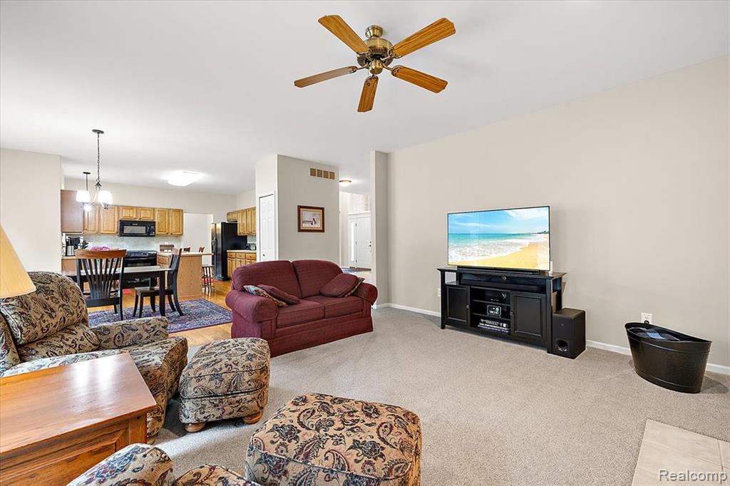 8446 S Shore Drive, Clarkston, MI 48348 — Photo 20