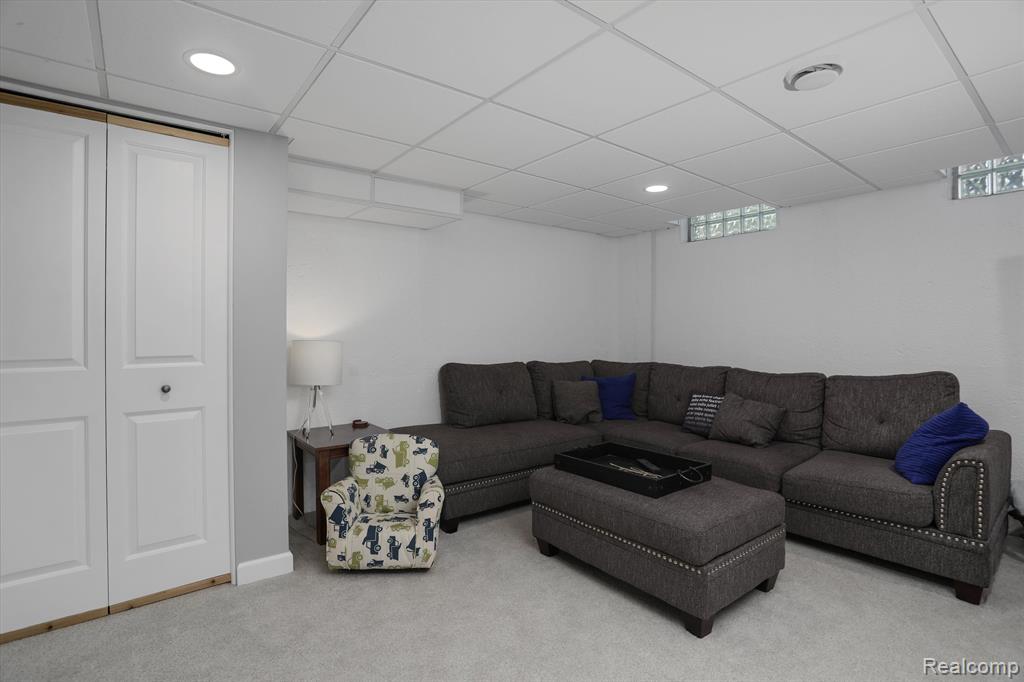 601 LAKE FOREST Road, Rochester Hills, MI 48309 — Photo 28