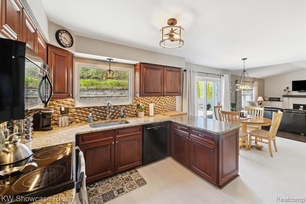 870 Chatham Drive, Milford, MI 48381 — Photo 20