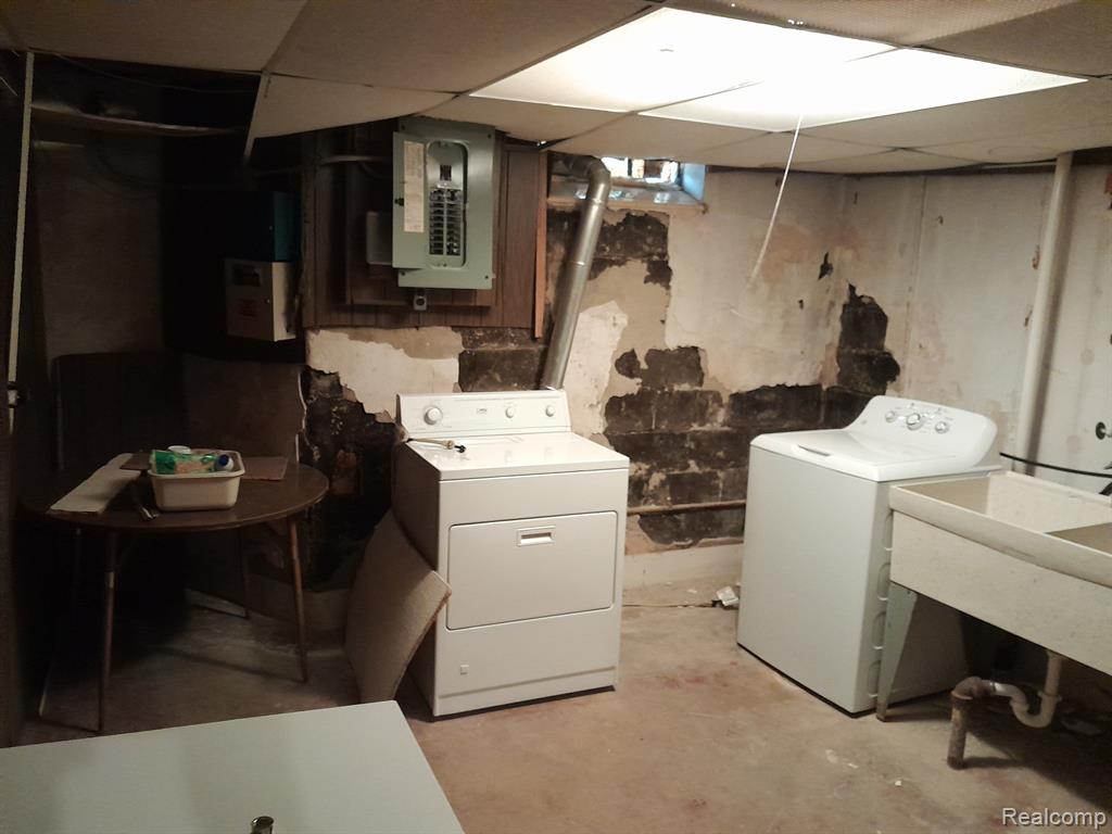 3816 FULLERTON Street, Detroit, MI 48238 — Photo 29