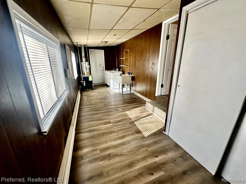7695 HAZELTON Street, Dearborn Heights, MI 48127 — Photo 9
