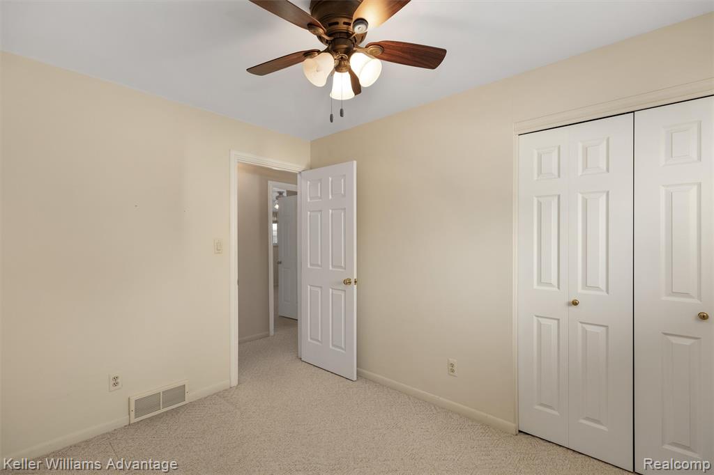 4652 Parker Street, Dearborn Heights, MI 48125 — Photo 12