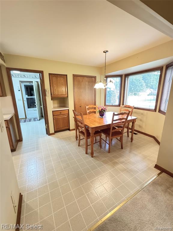6060 Oak Creek Drive, Swartz Creek, MI 48473 — Photo 8