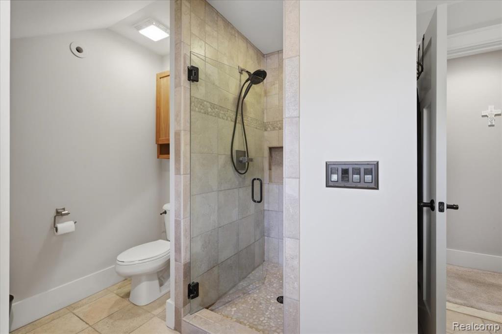 8665 Lakeview Boulevard, Clarkston, MI 48348 — Photo 47
