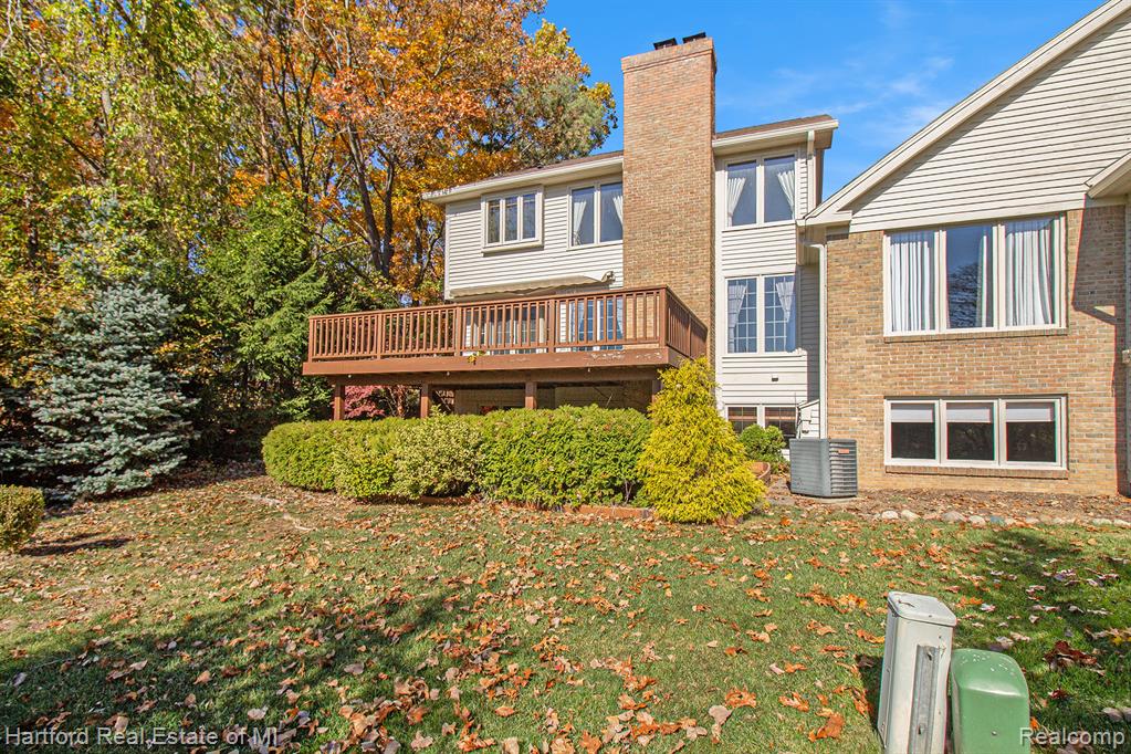 4506 Golf View Drive, Brighton, MI 48116 — Photo 32