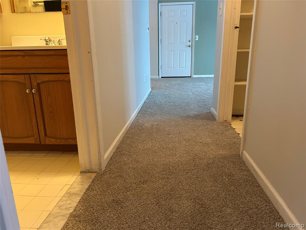 34650 Clarkson Drive W, 43, Fraser, MI 48026 — Photo 10