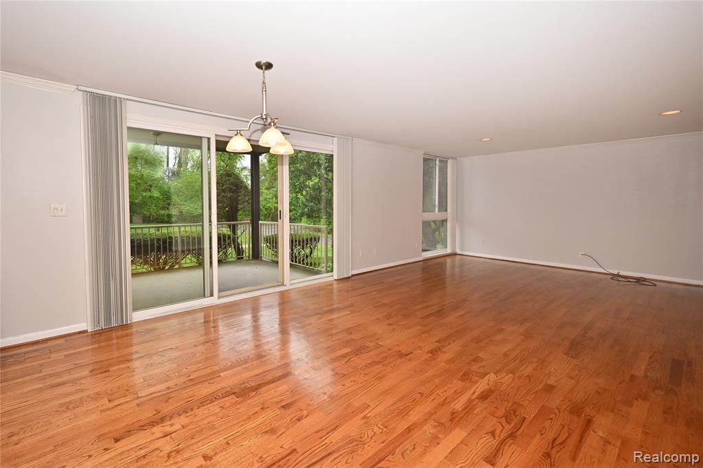 4043 W Maple, D 101, Bloomfield Hills, MI 48301 — Photo 6