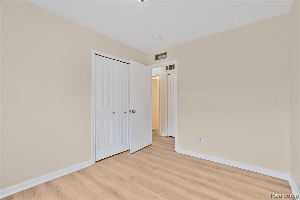 29982 Hazelwood Street, Inkster, MI 48141 — Photo 11