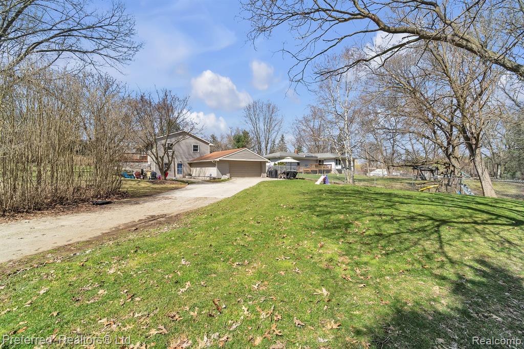 9514 CORNELL Avenue, Clarkston, MI 48348 — Photo 37