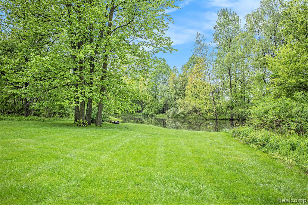 6140 Seymour Road, Swartz Creek, MI 48473 — Photo 43