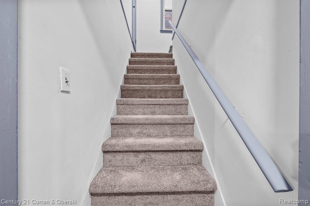 8841 WHITCOMB Street, Detroit, MI 48228 — Photo 11