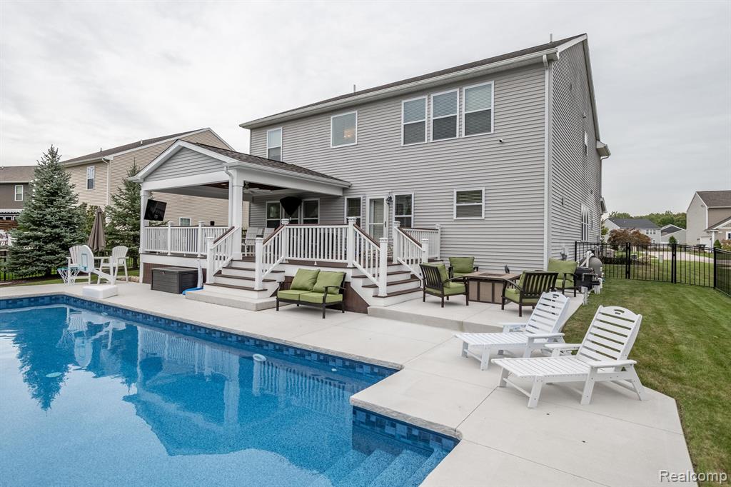 9595 NEUMANN Circle, Ypsilanti, MI 48197 — Photo 2