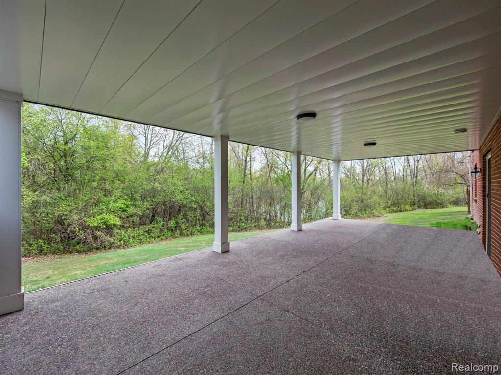 4651 Rosewood Lane, West Bloomfield, MI 48323 — Photo 35