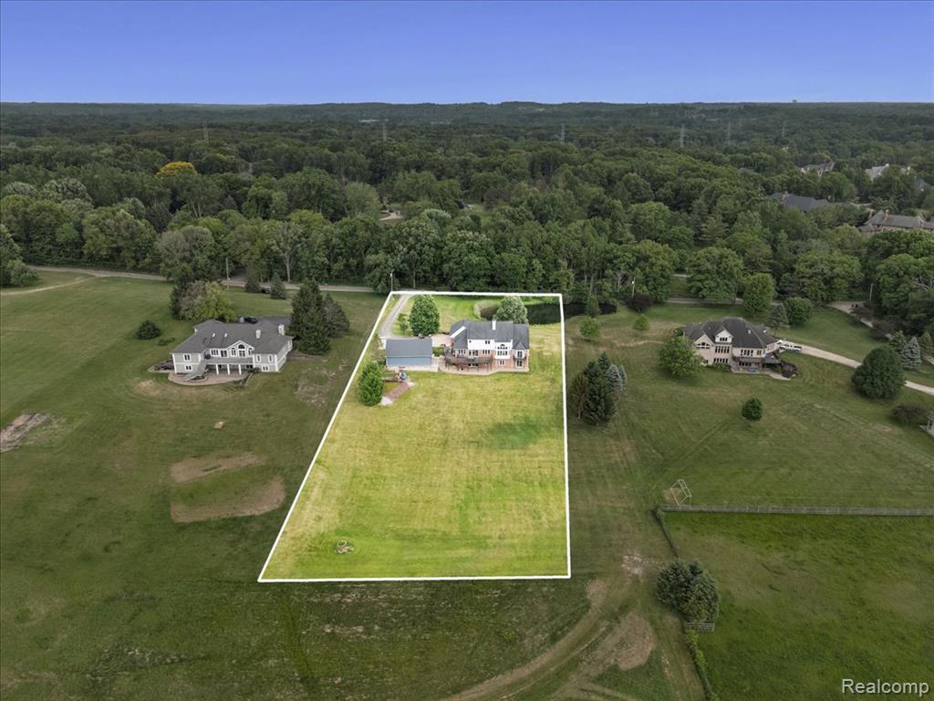 2160 W Buell Road, Oakland, MI — Photo 44