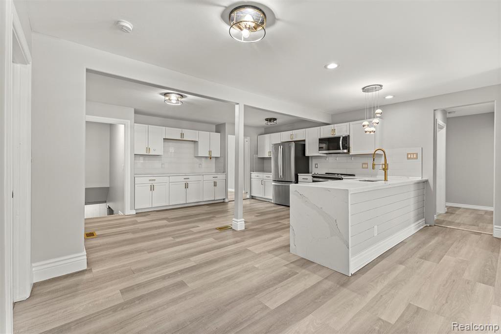 29940 Bock Street, Garden City, MI — Photo 34