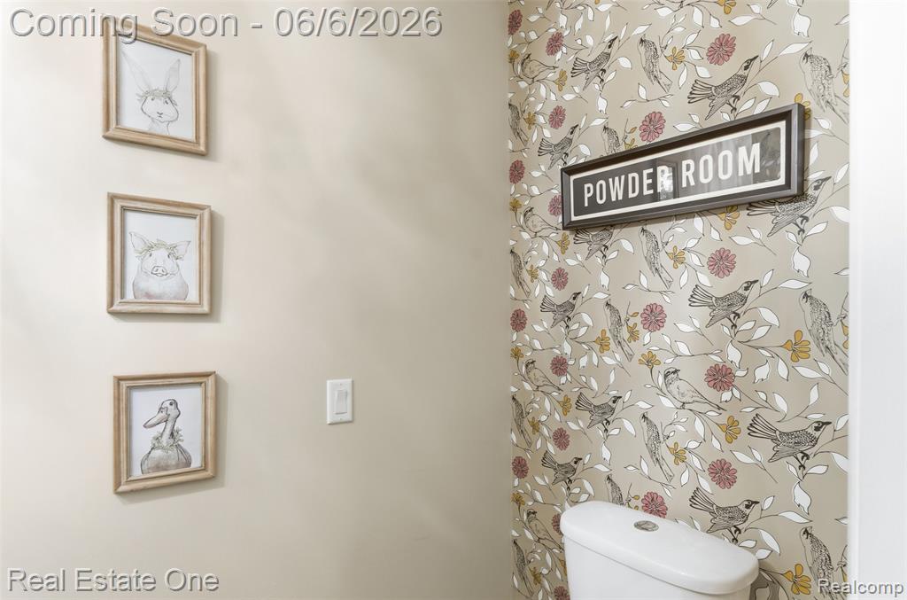 23910 Trailwood Court, 82, Bingham Farms, MI 48025 — Photo 20