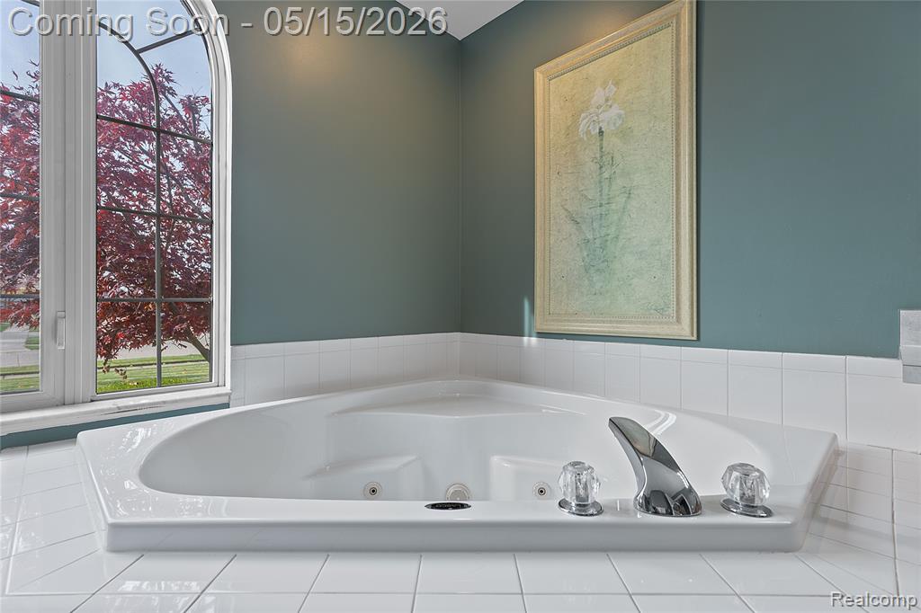 48528 Lafayette Drive, Macomb, MI 48044 — Photo 28