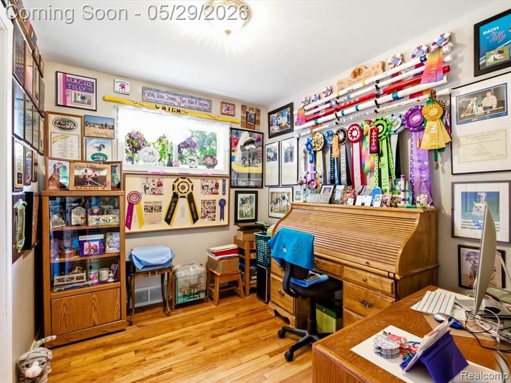 651 Carolina Avenue, Marysville, MI 48040 — Photo 17