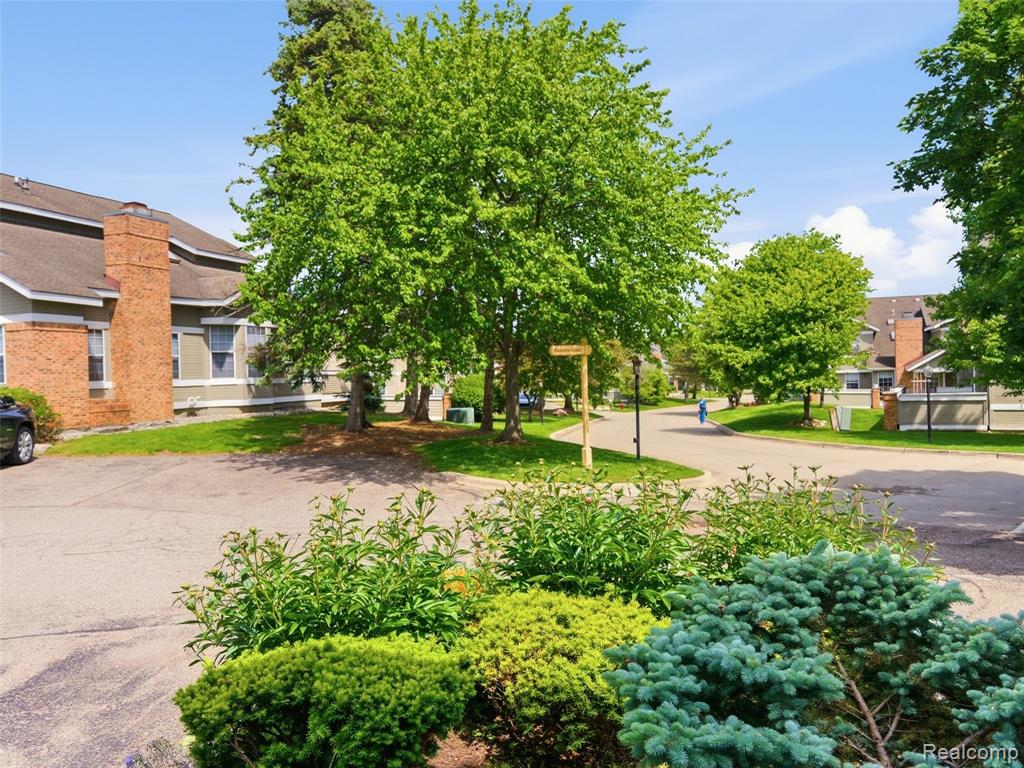 6605 Firestone Court, West Bloomfield, MI — Photo 30