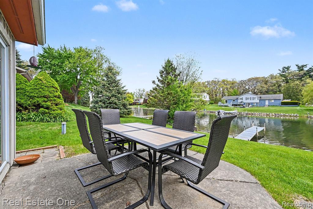 899 Rachelle Street, White Lake, MI — Photo 12